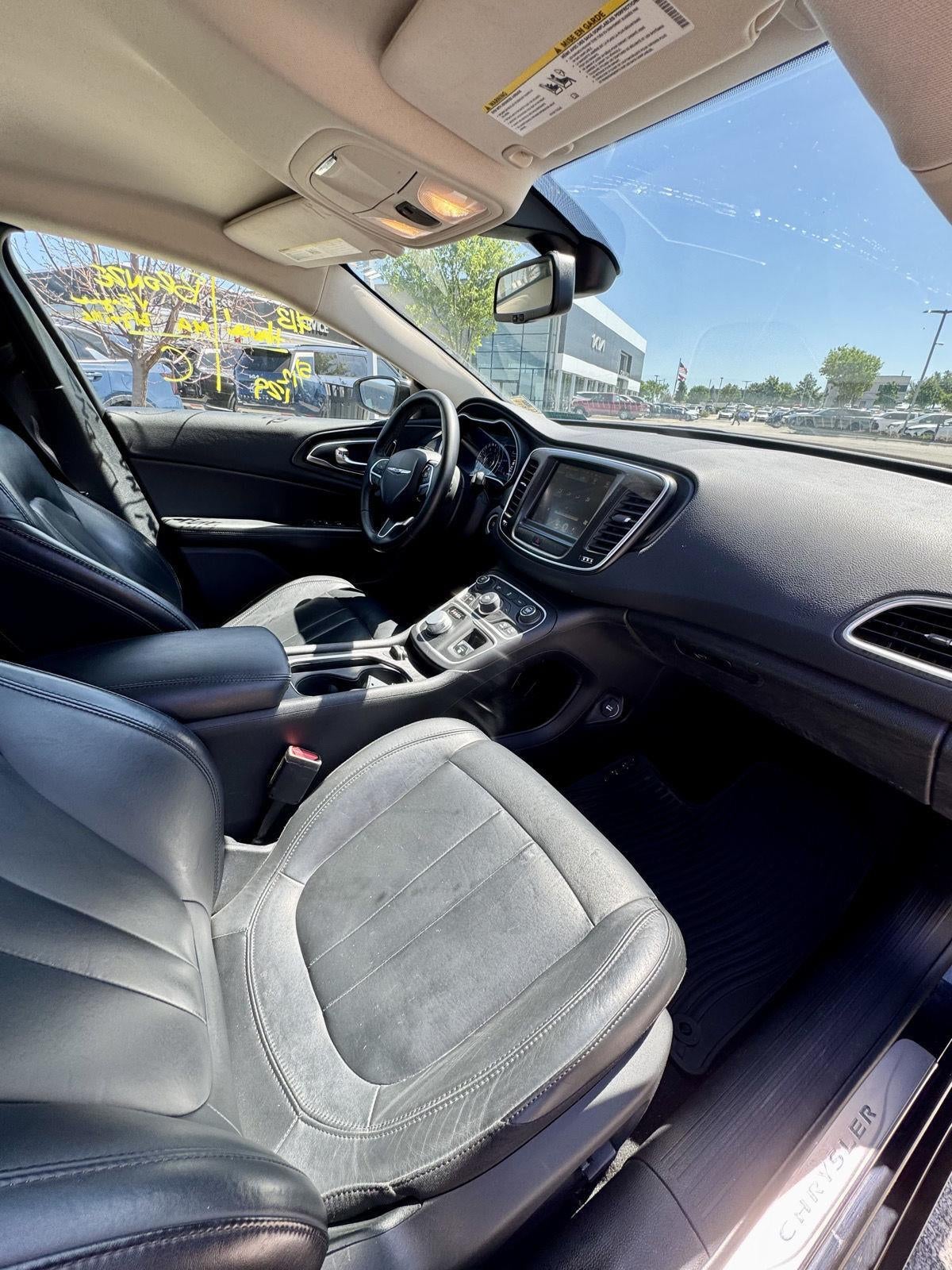 2017 Chrysler 200 Limited Platinum
