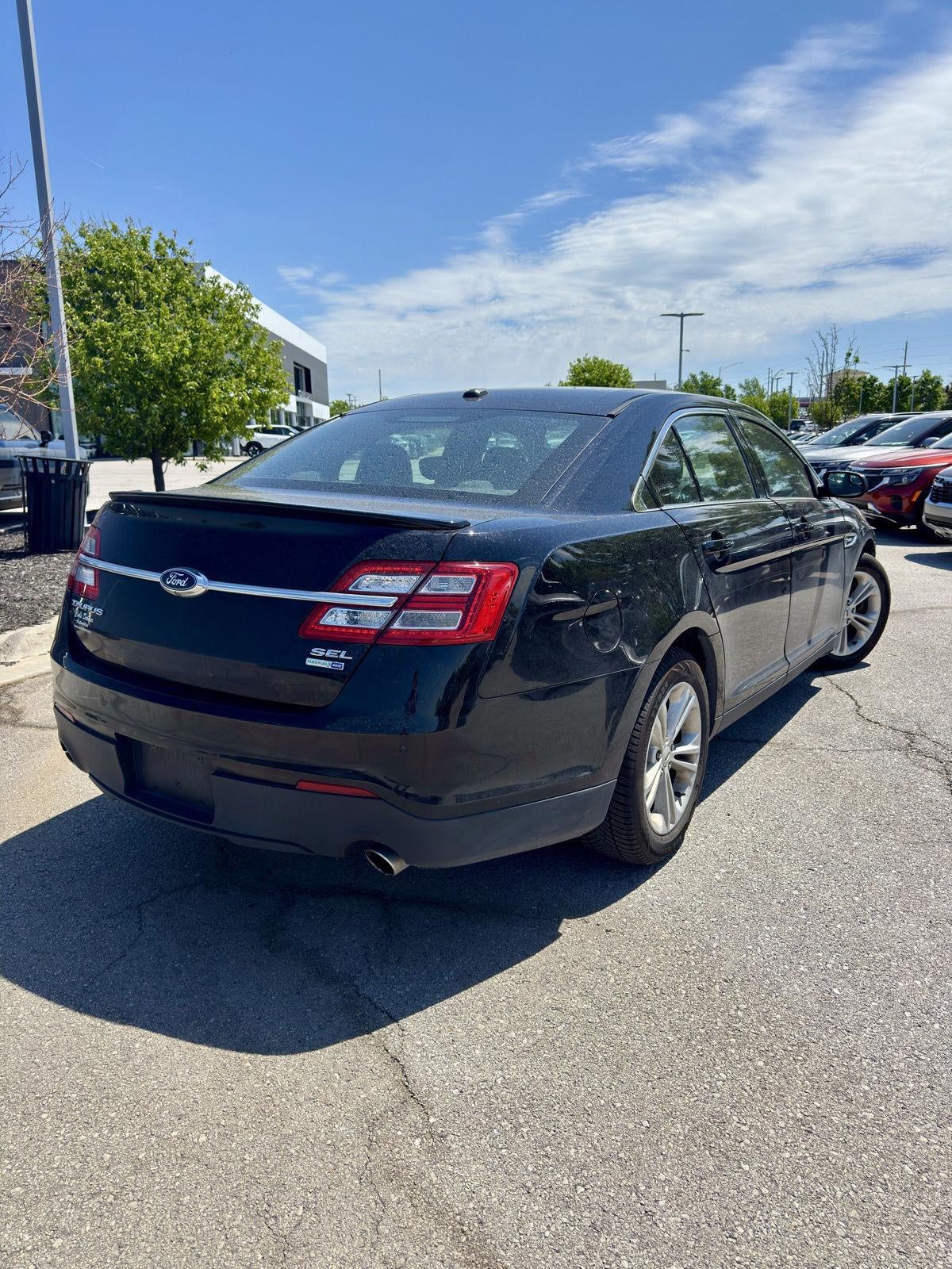 2018 Ford Taurus SEL