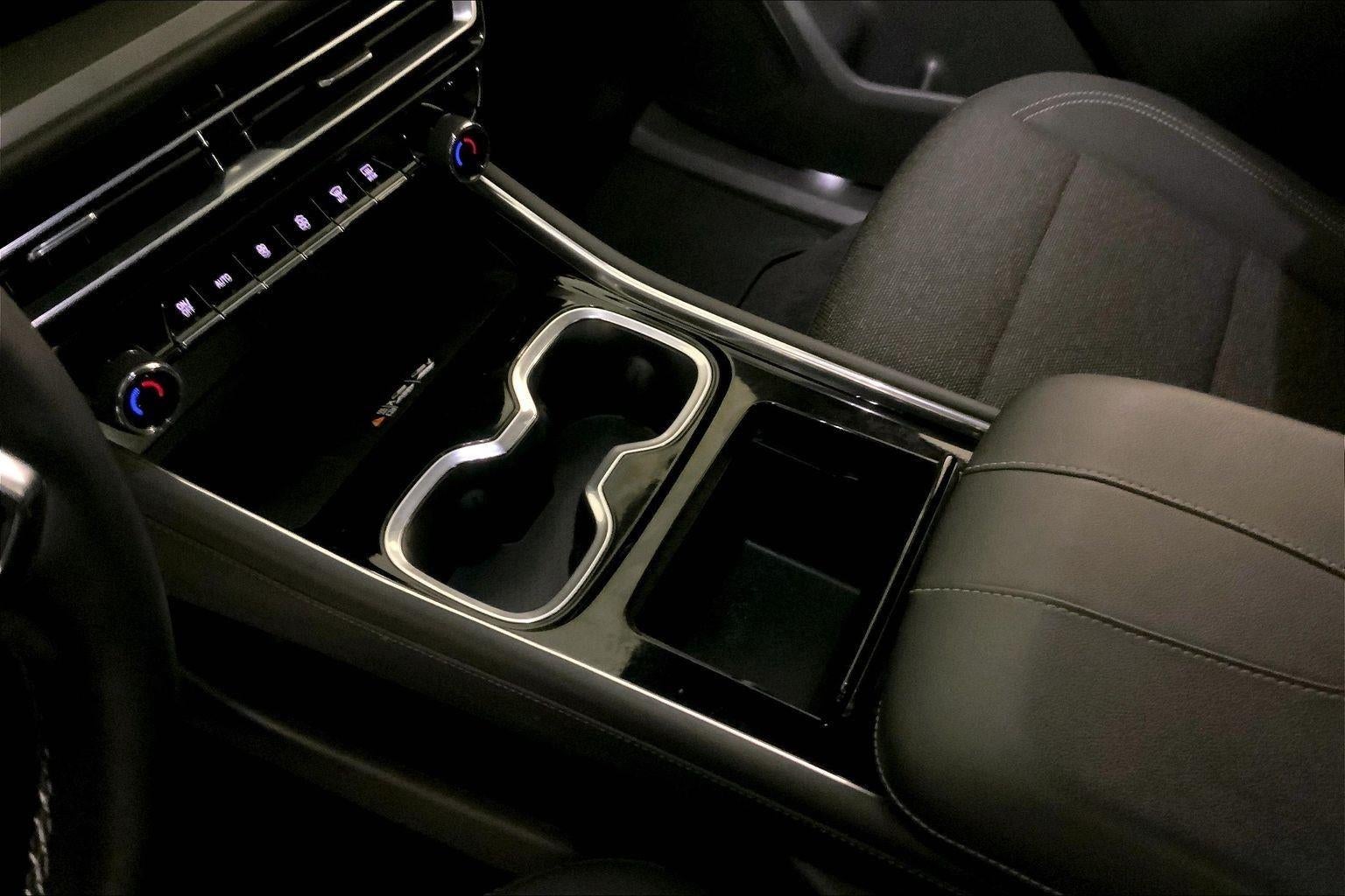 2024 Chevrolet Traverse FWD LT