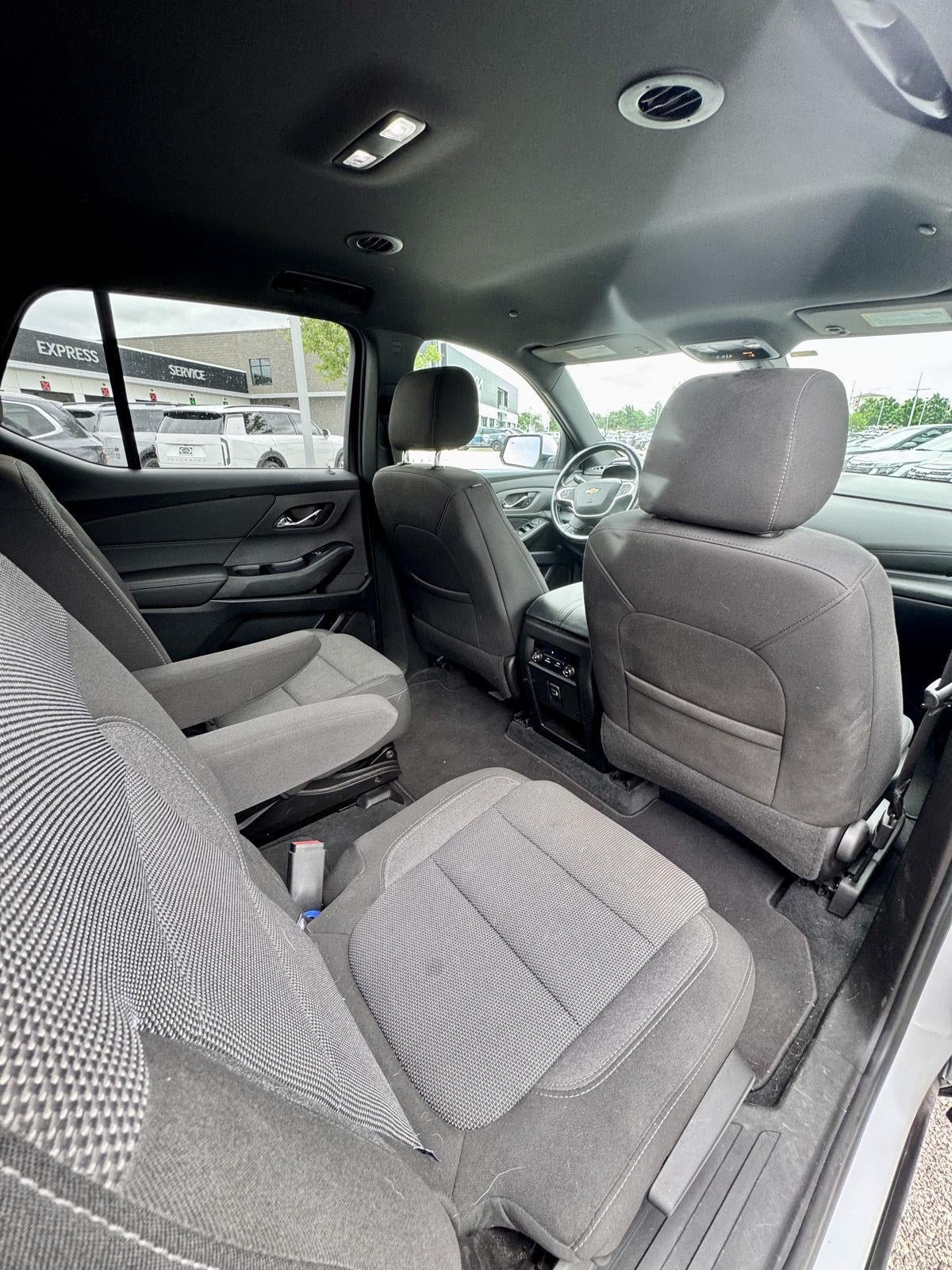 2022 Chevrolet TRAVERSE LT CLOTH