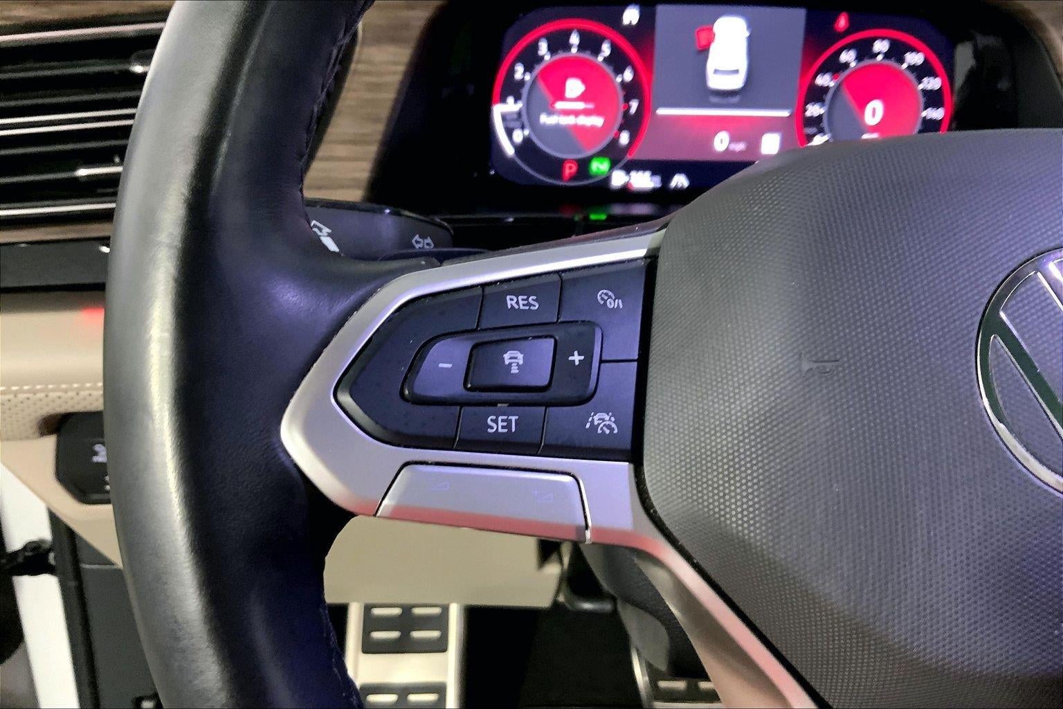 2024 Volkswagen Atlas 2.0T SEL Premium R-Line