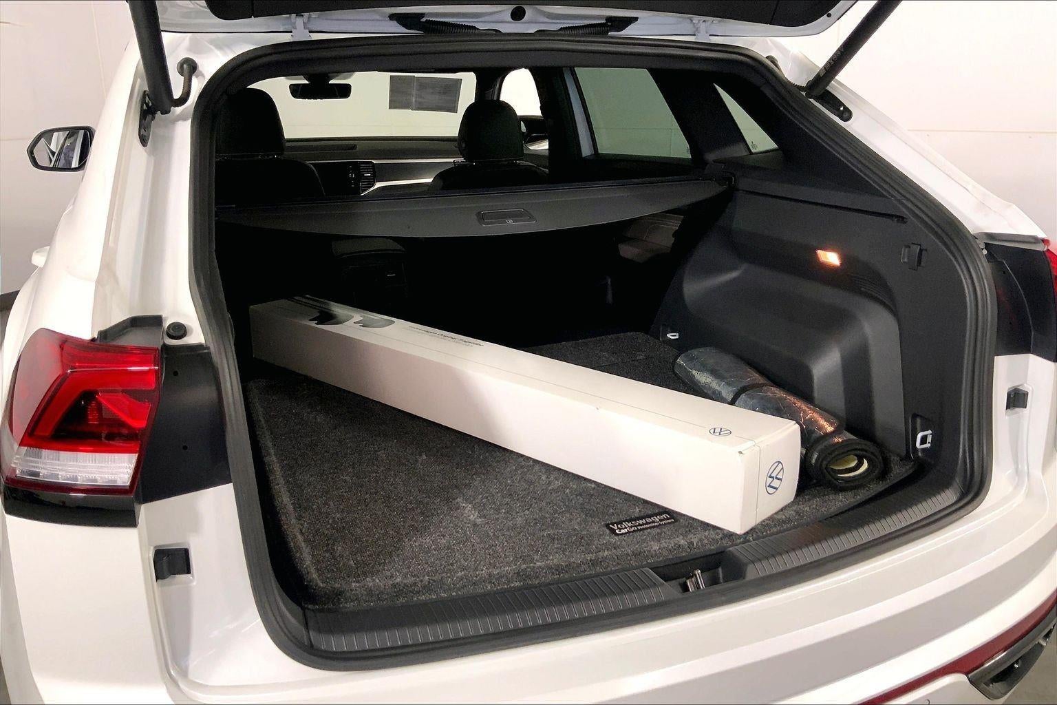 2023 Volkswagen Atlas Cross Sport 3.6L V6 SEL R-Line Black