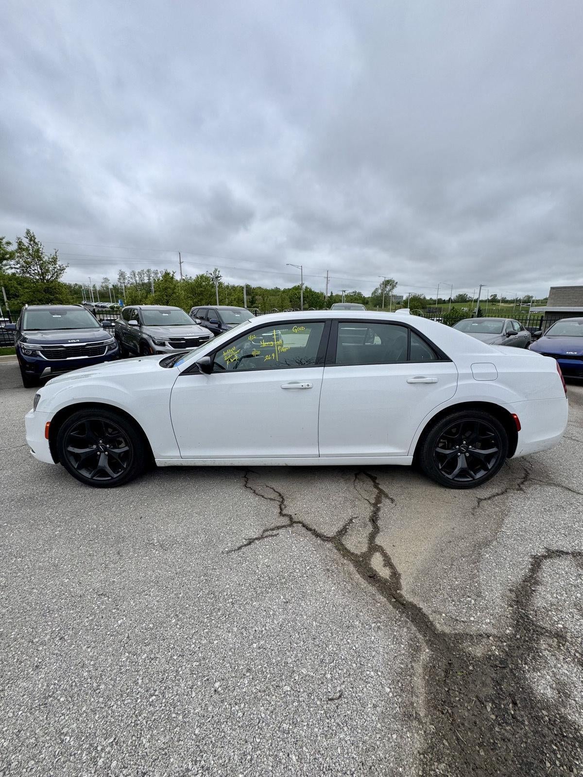 2023 Chrysler 300 Touring