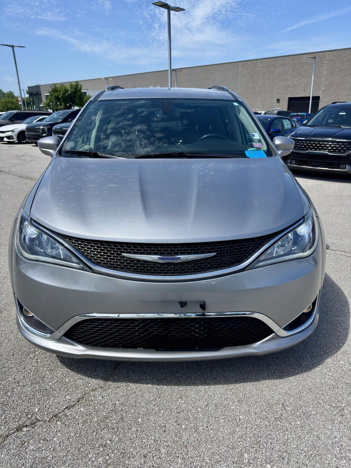 2020 Chrysler Pacifica Touring L