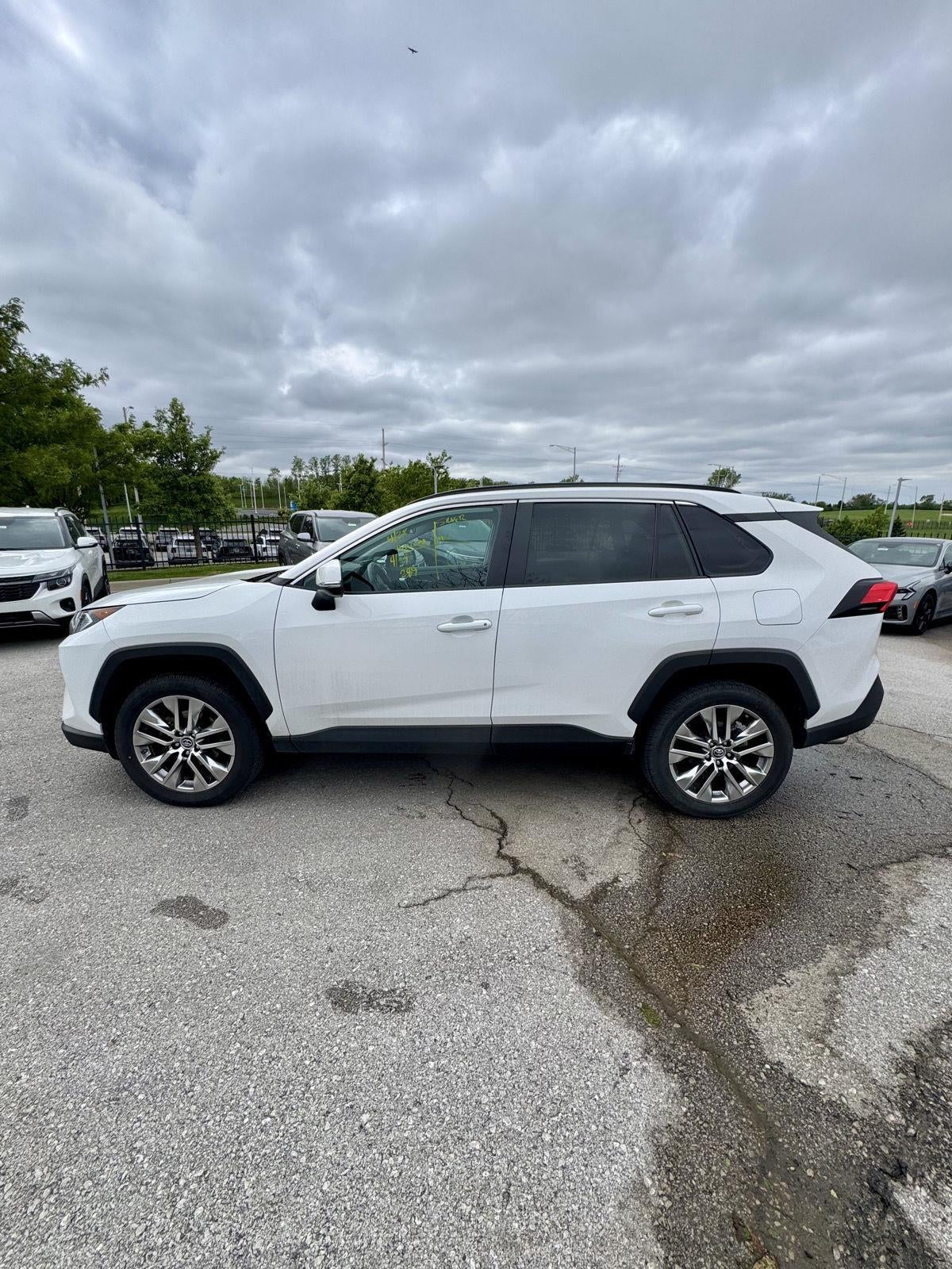 2019 Toyota RAV4 XLE Premium