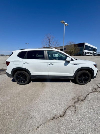 2023 Volkswagen Taos SE