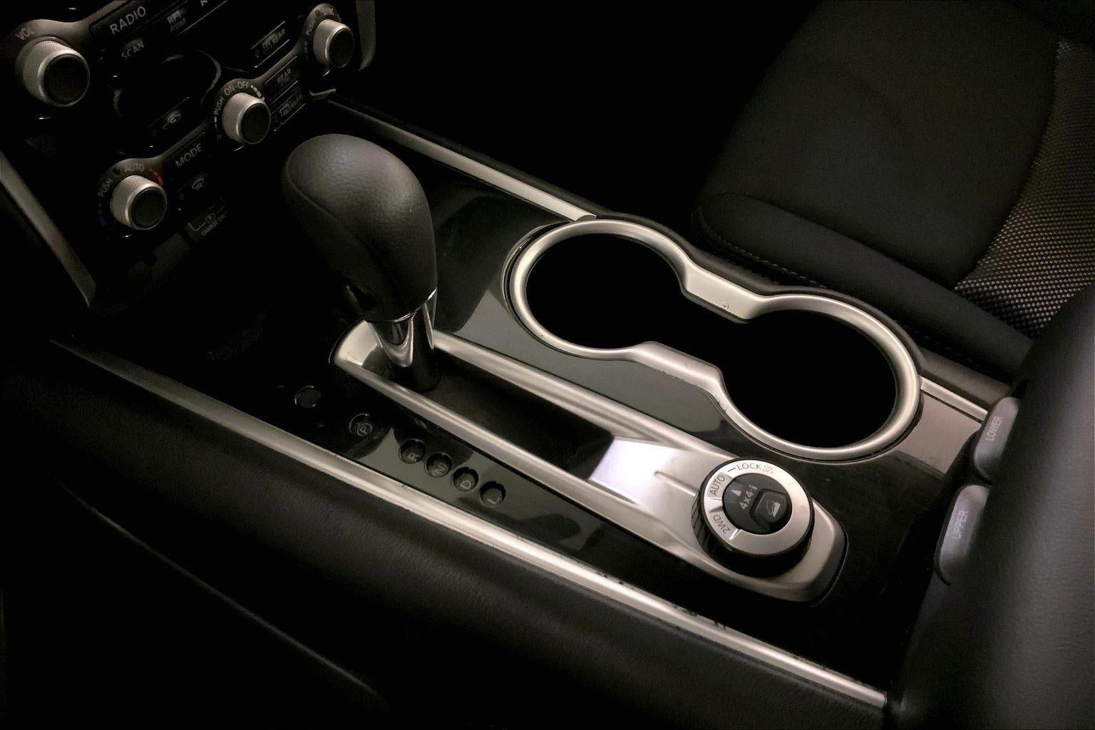 2020 Nissan Pathfinder S