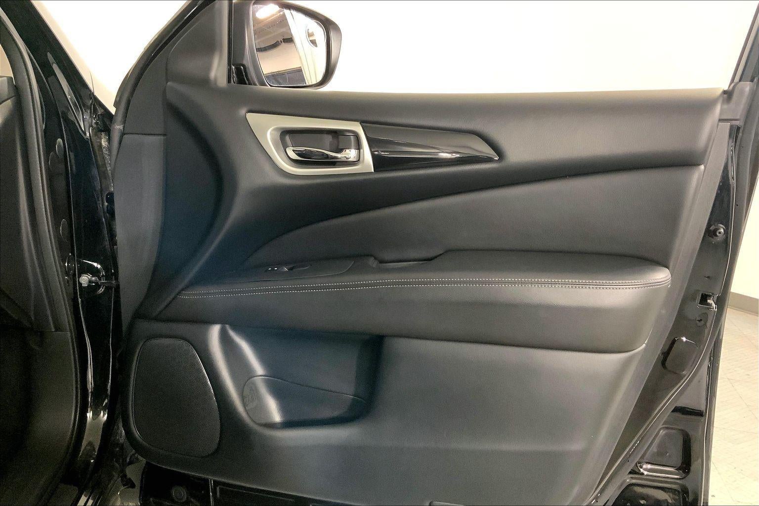 2020 Nissan Pathfinder S