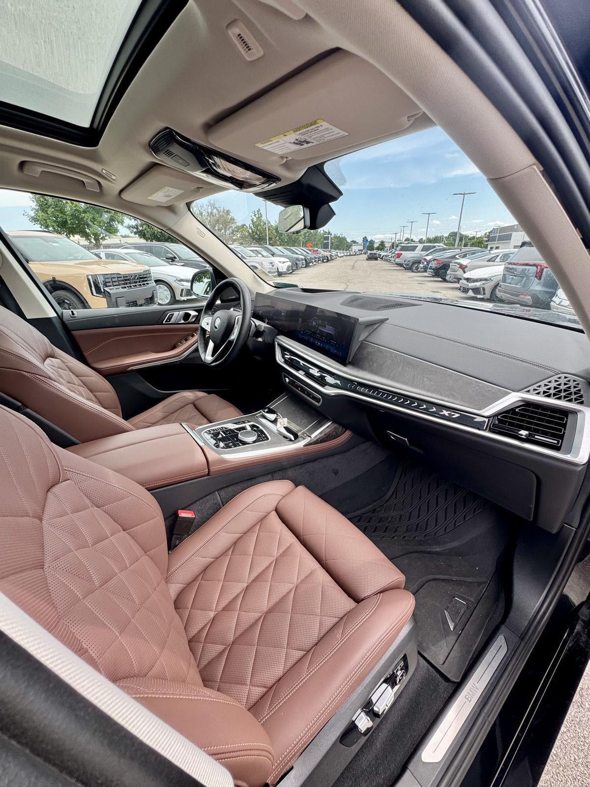 2025 BMW X7 xDrive40i