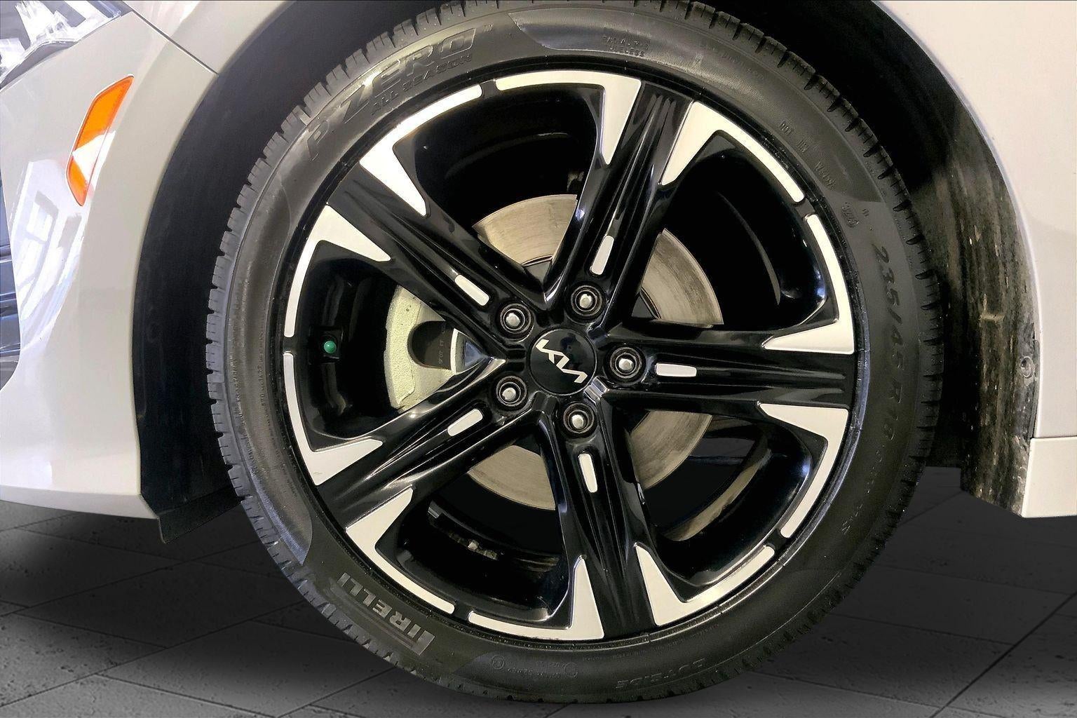 2022 Kia K5 GT-Line