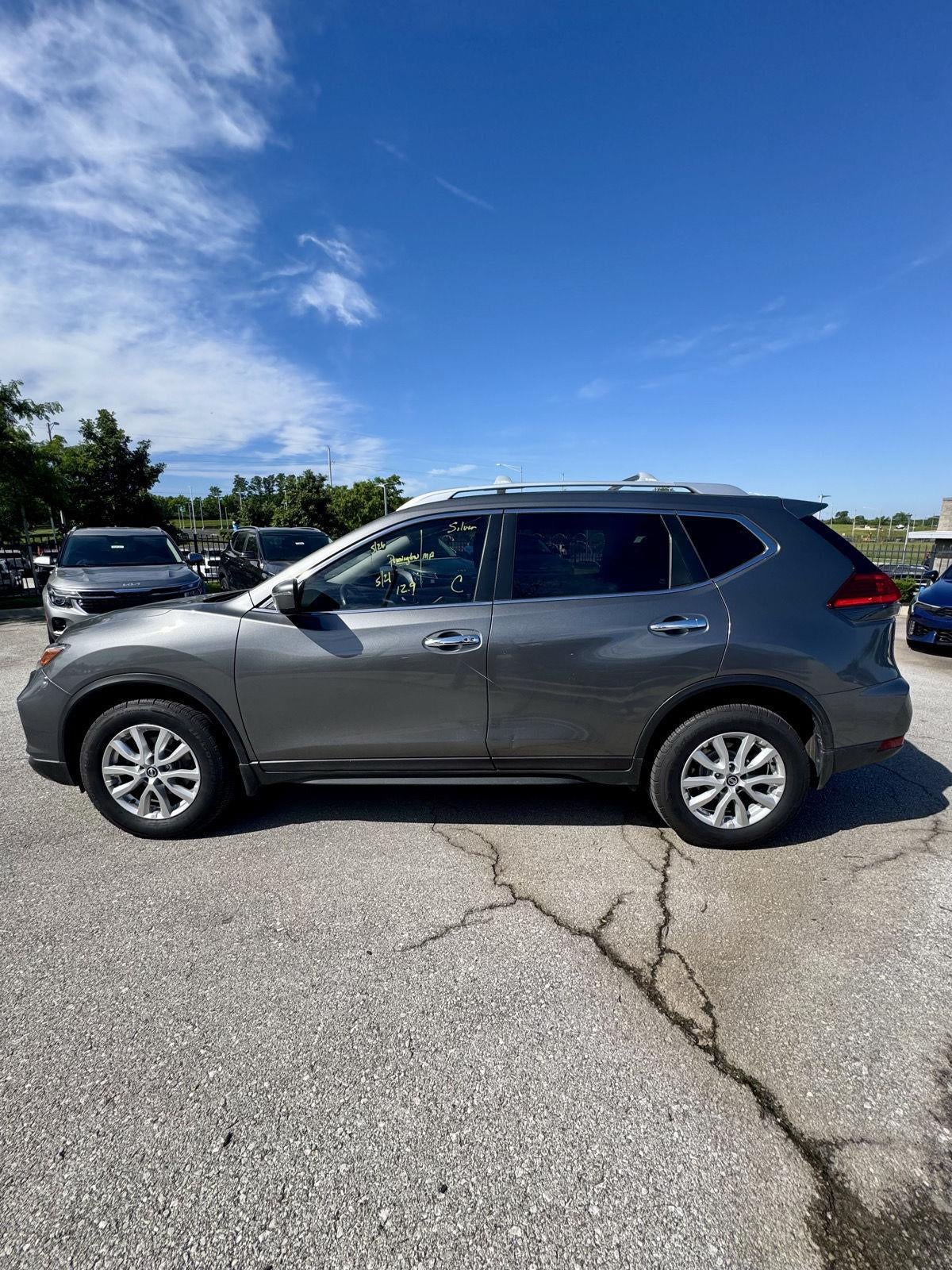2017 Nissan Rogue SV