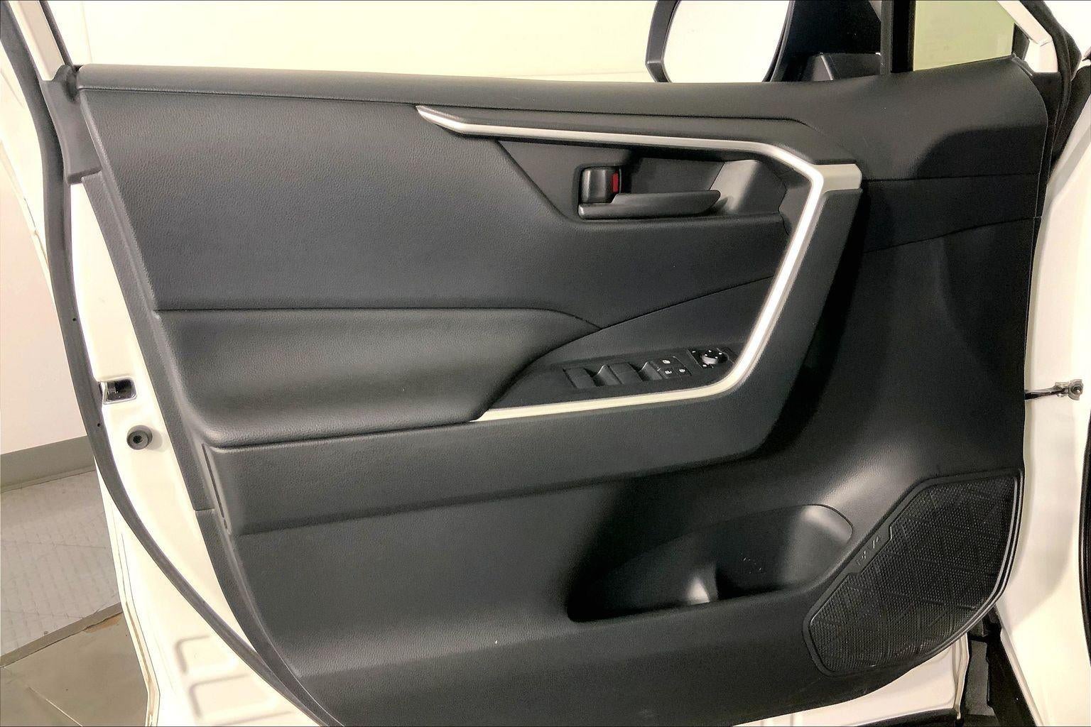 2019 Toyota RAV4 Hybrid LE