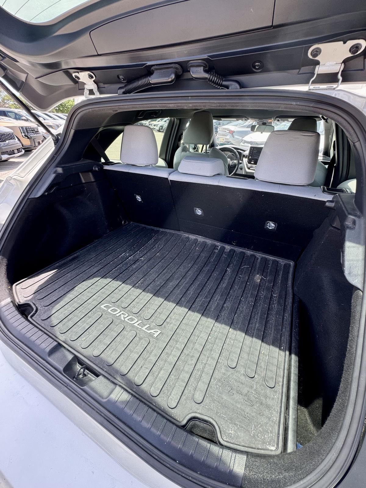 2020 Toyota COROLLA HATCHBA SE