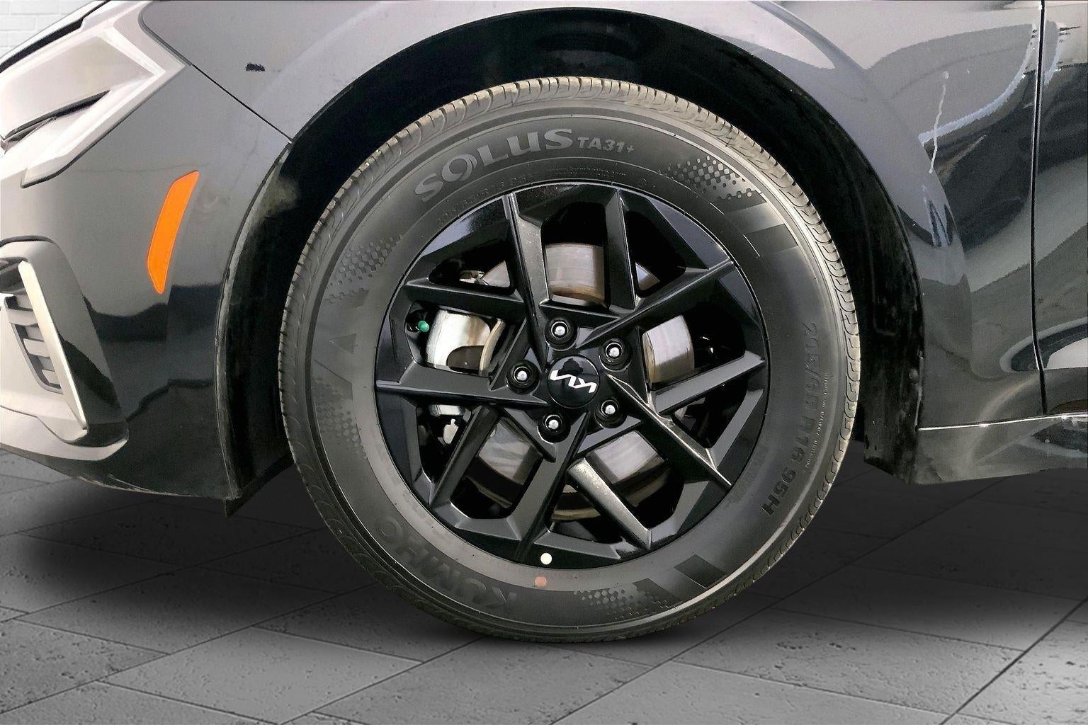 2025 Kia K5 LXS