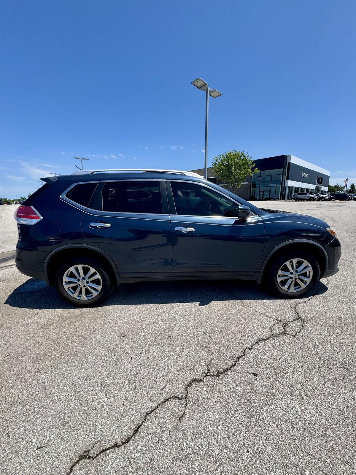 2016 Nissan Rogue SV