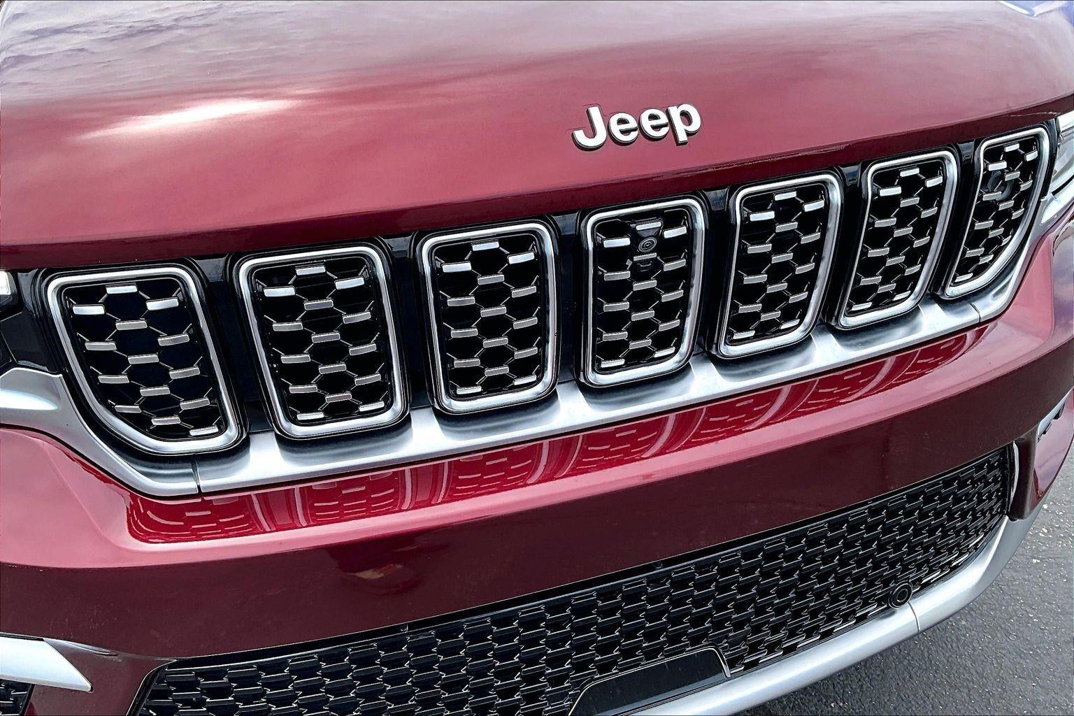 2023 Jeep Grand Cherokee Summit