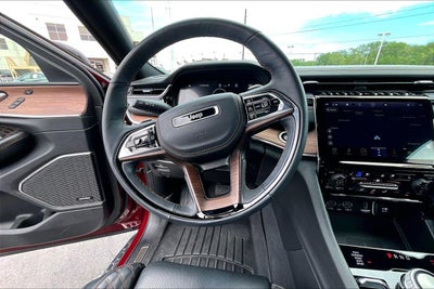 2023 Jeep Grand Cherokee Summit