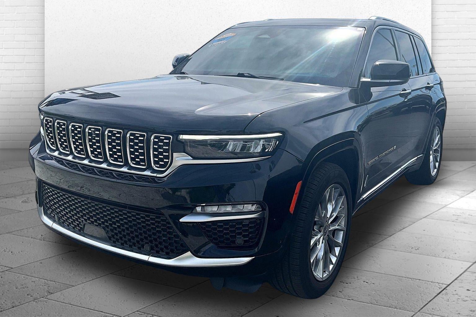 2022 Jeep Grand Cherokee Summit