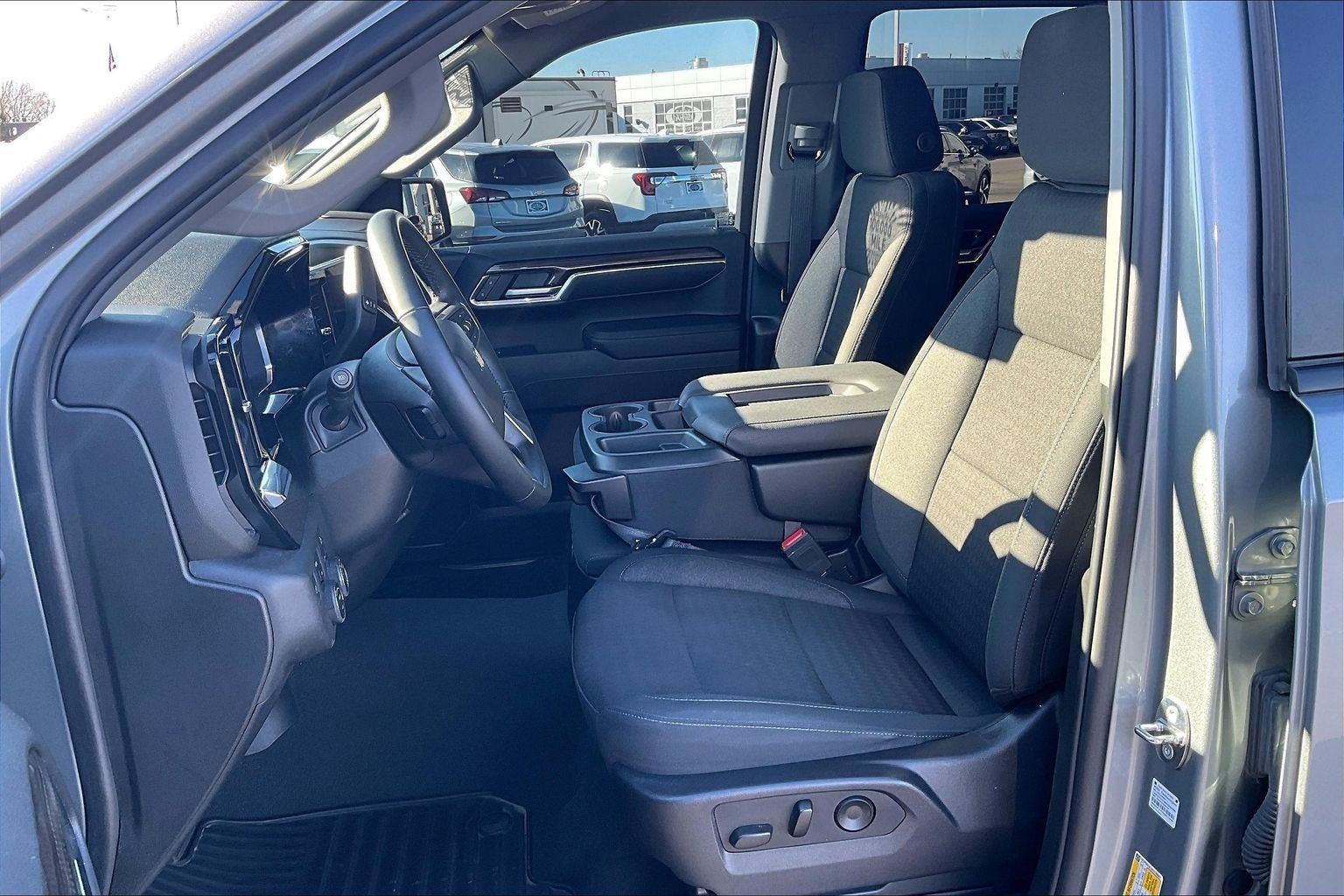 2024 Chevrolet Silverado 1500 LT (2FL)