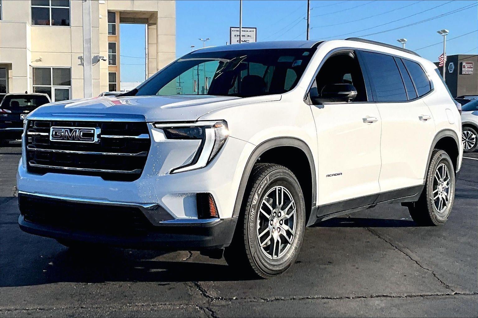 2025 GMC Acadia Elevation