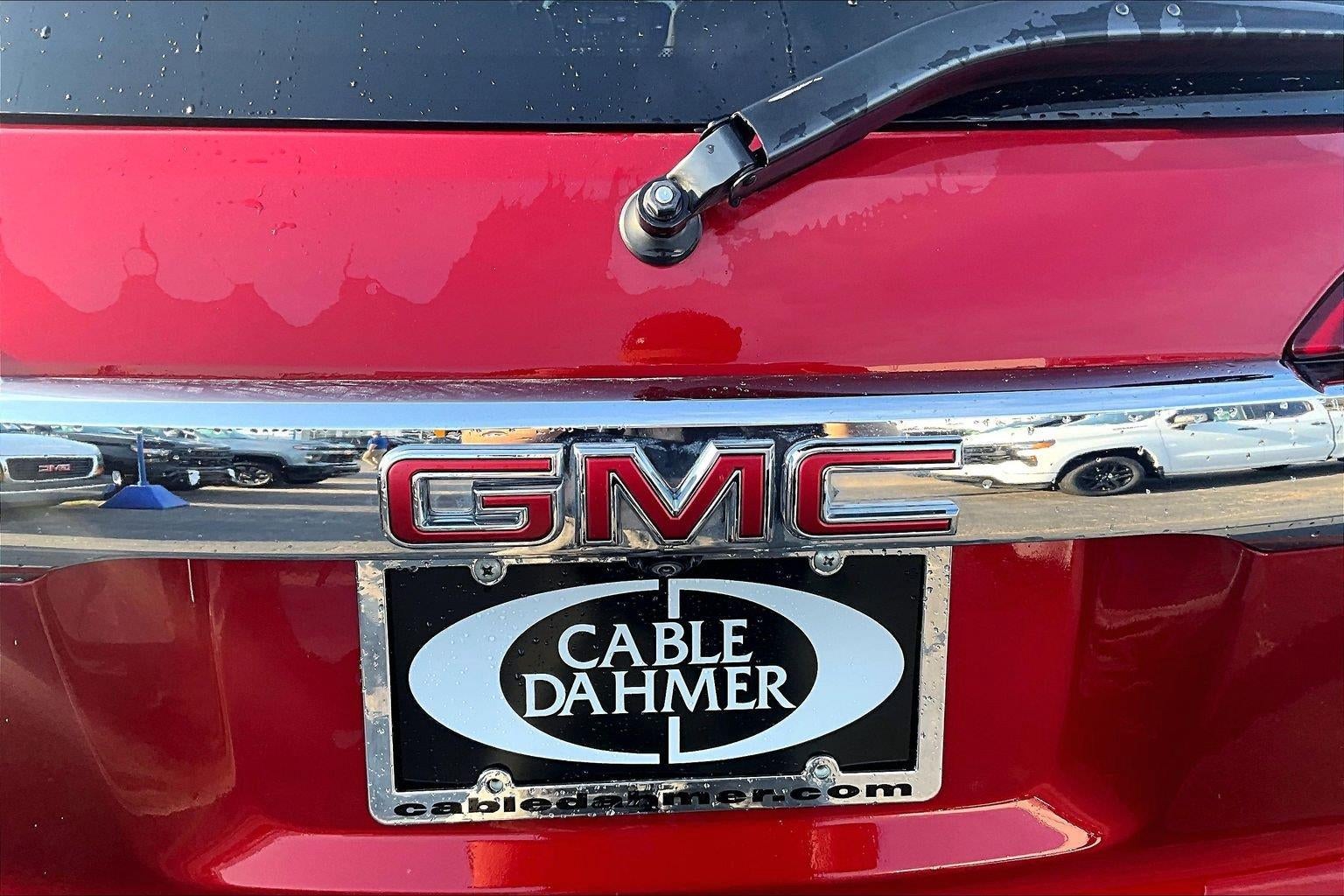 2022 GMC Acadia SLT