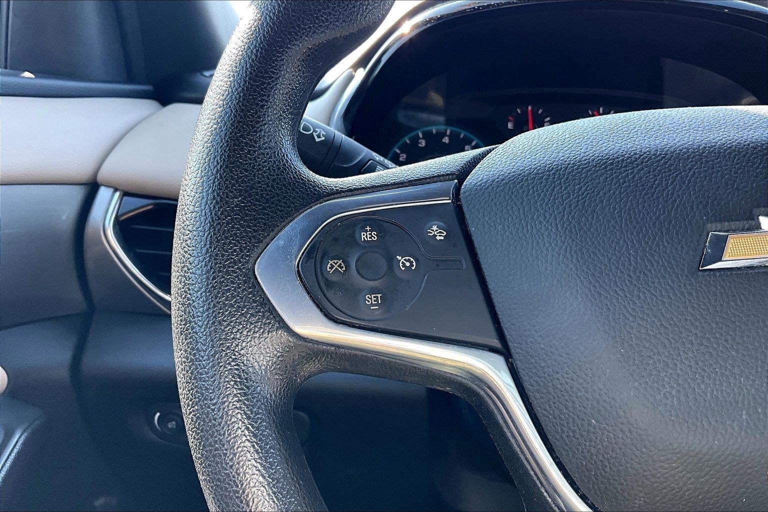 2022 Chevrolet Traverse LS