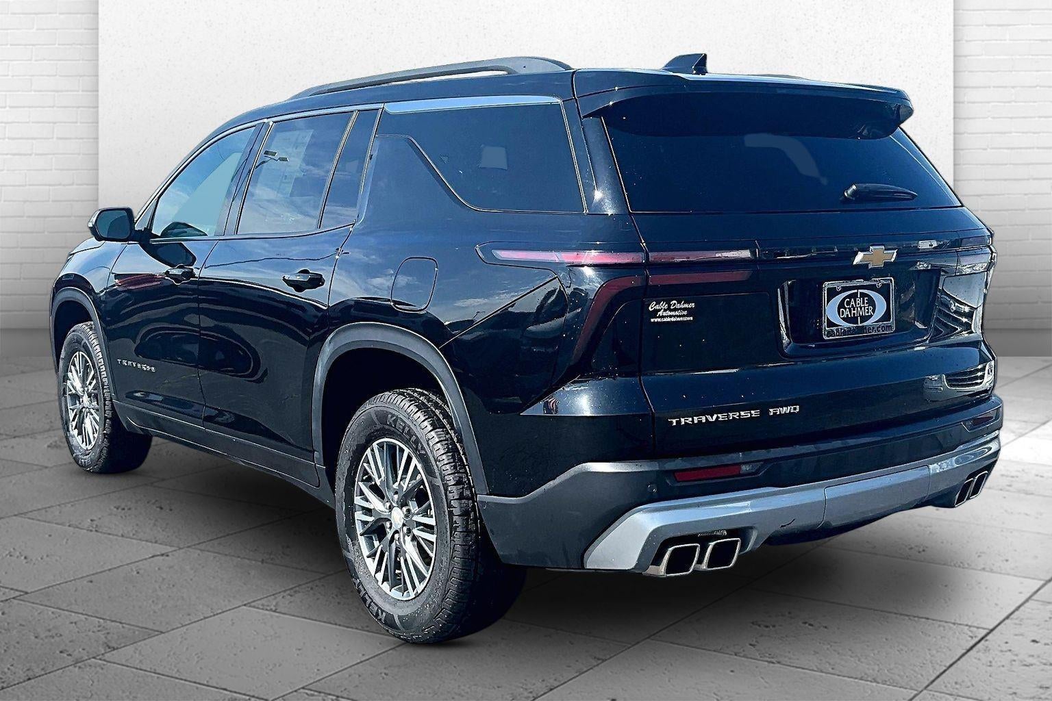 2024 Chevrolet Traverse LT