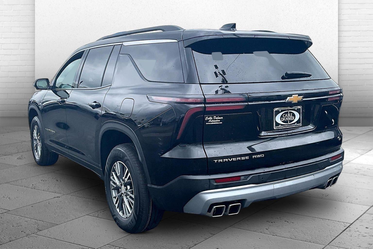 2024 Chevrolet Traverse LT