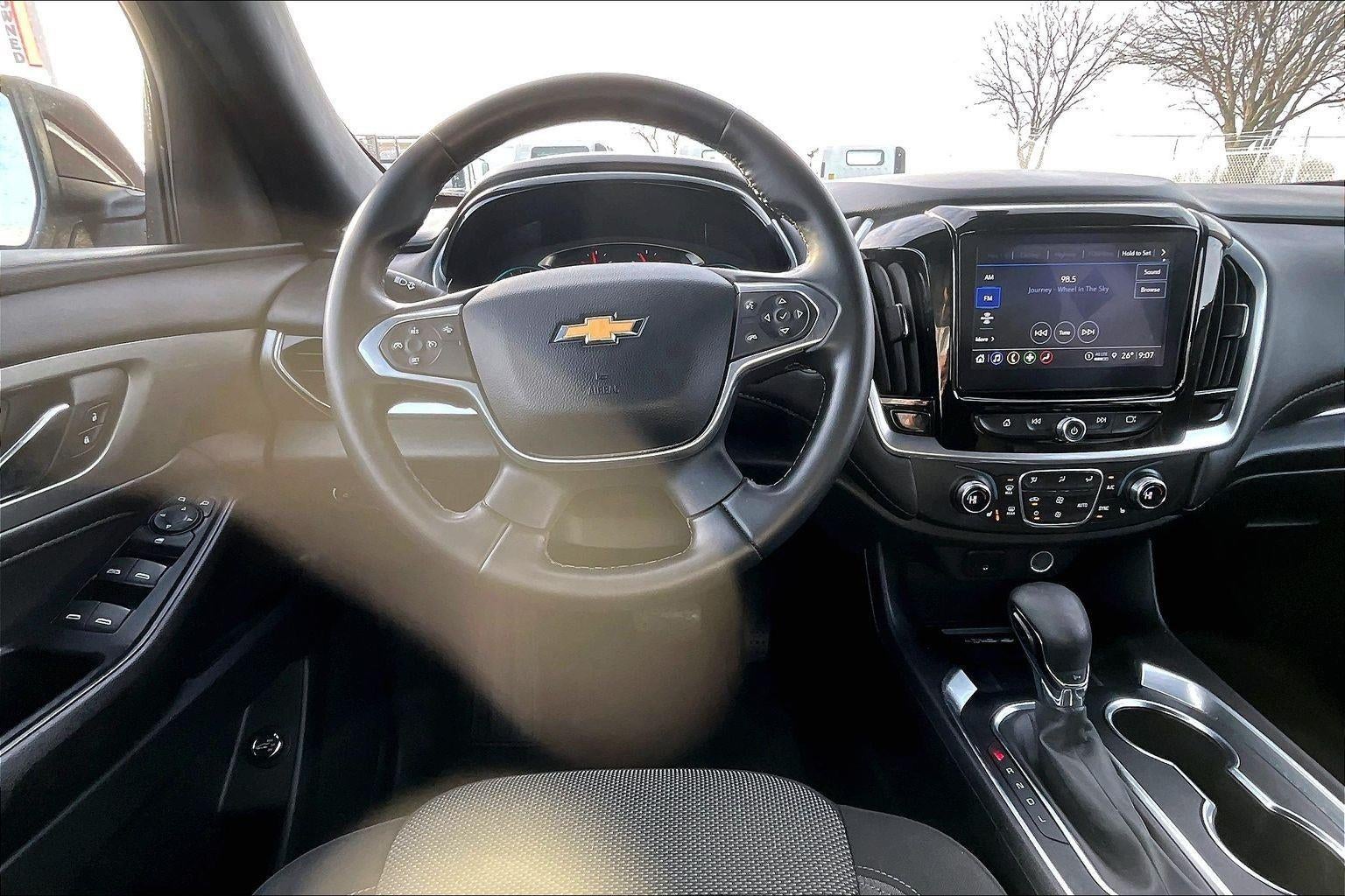 2023 Chevrolet Traverse LT Cloth