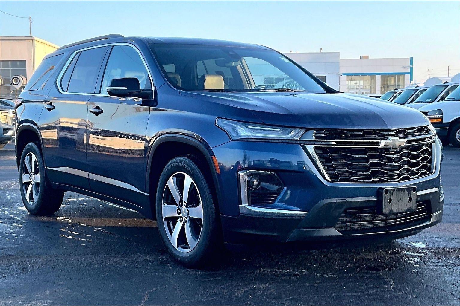 2022 Chevrolet Traverse LT Leather