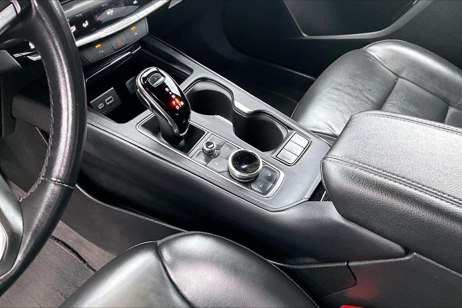 2024 Cadillac XT4 Premium Luxury