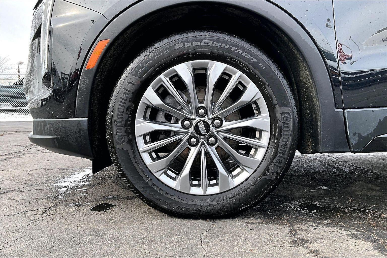 Used 2024 Cadillac XT4 Premium Luxury with VIN 1GYFZDR48RF153551 for sale in Kansas City