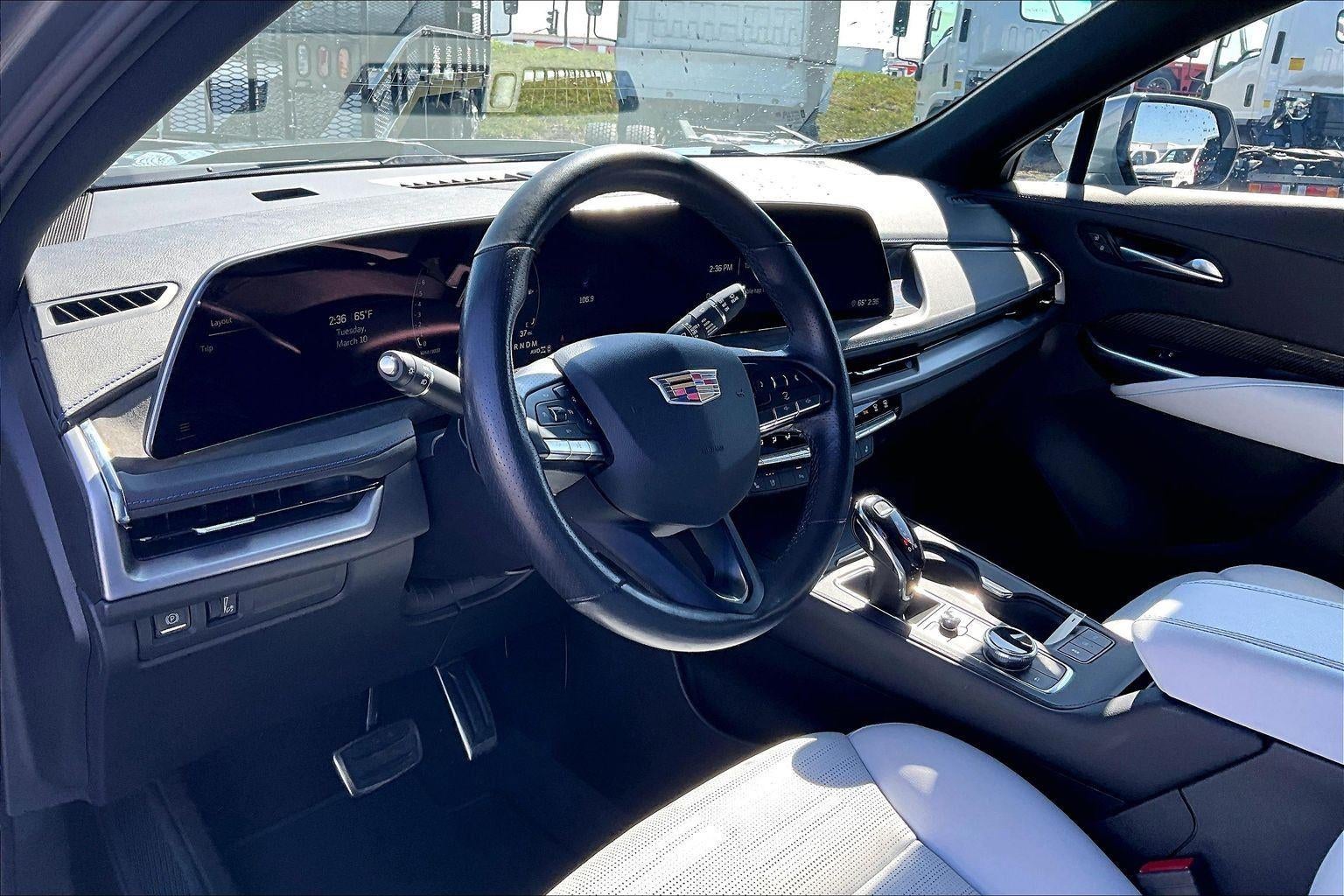 2024 Cadillac XT4 Sport