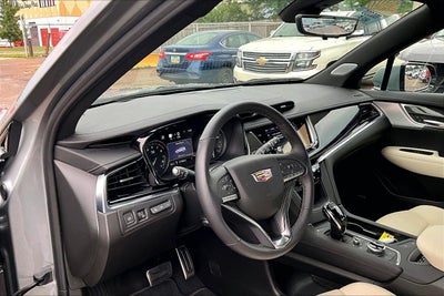 2025 Cadillac XT6 Sport