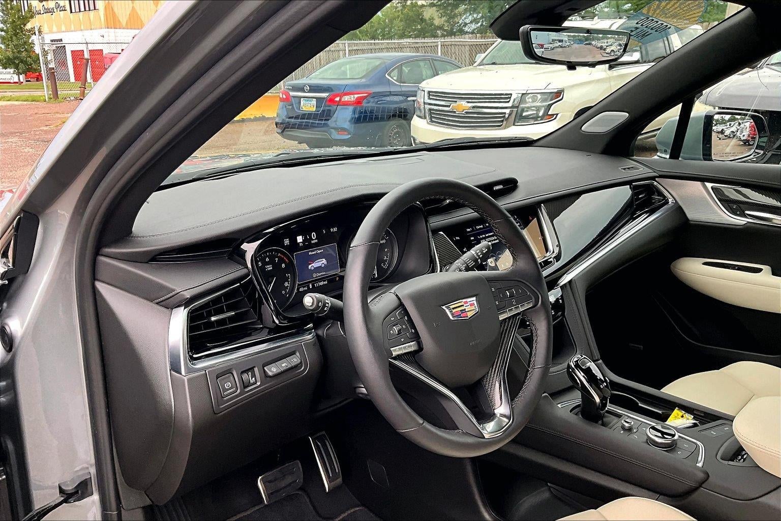 2025 Cadillac XT6 Sport