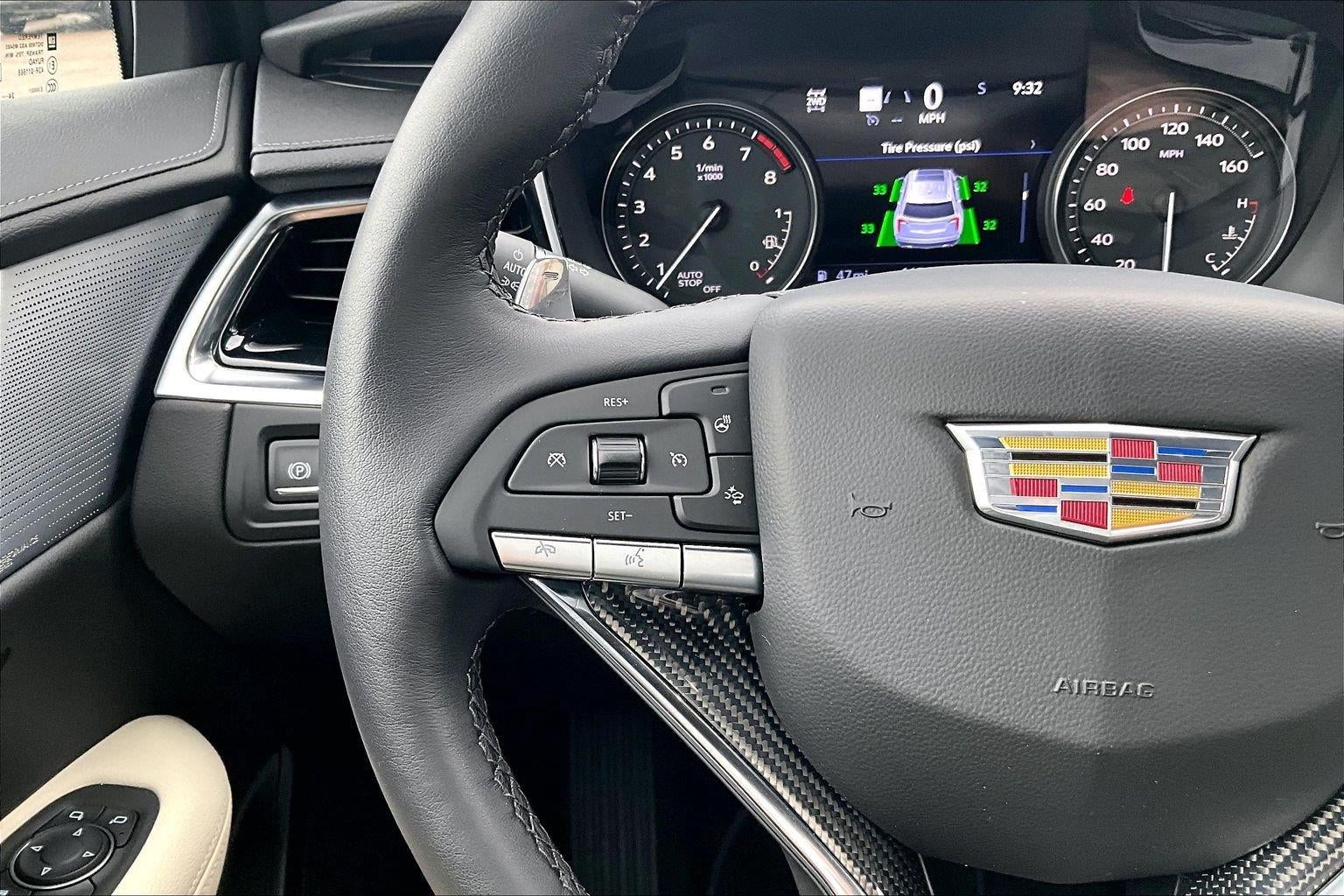 2025 Cadillac XT6 Sport