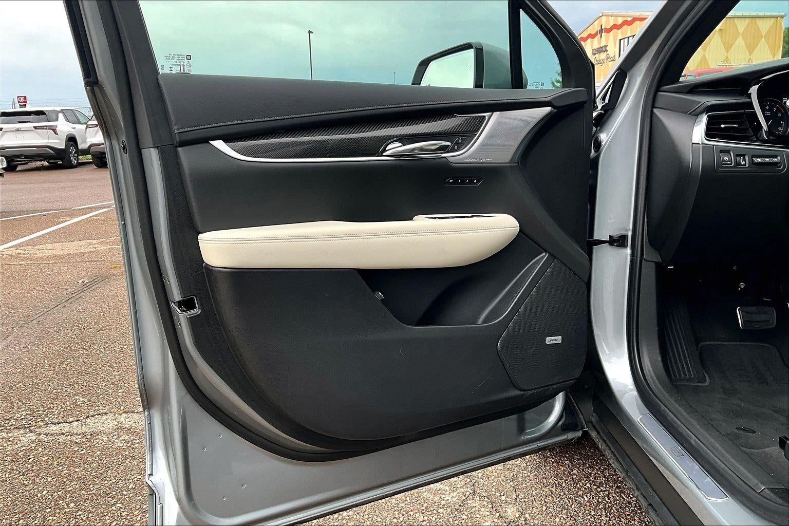 2025 Cadillac XT6 Sport