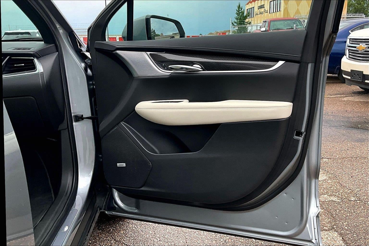 2025 Cadillac XT6 Sport