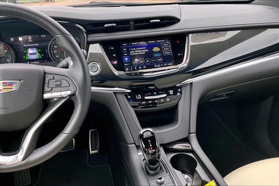 2025 Cadillac XT6 Sport