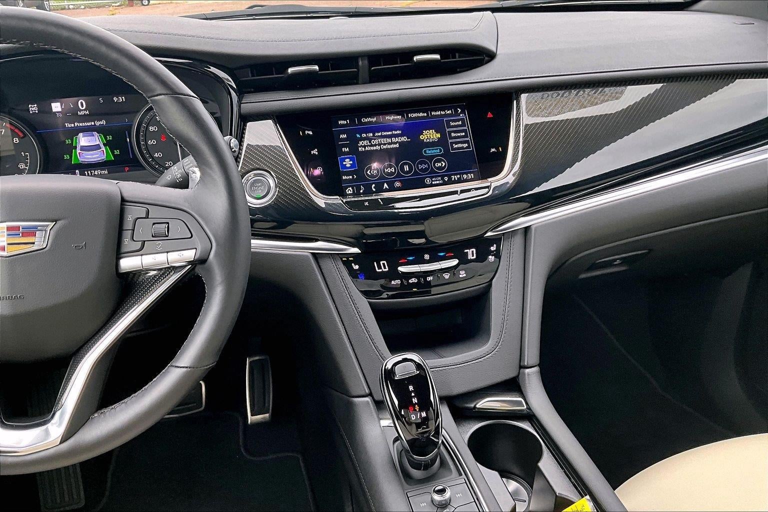 2025 Cadillac XT6 Sport