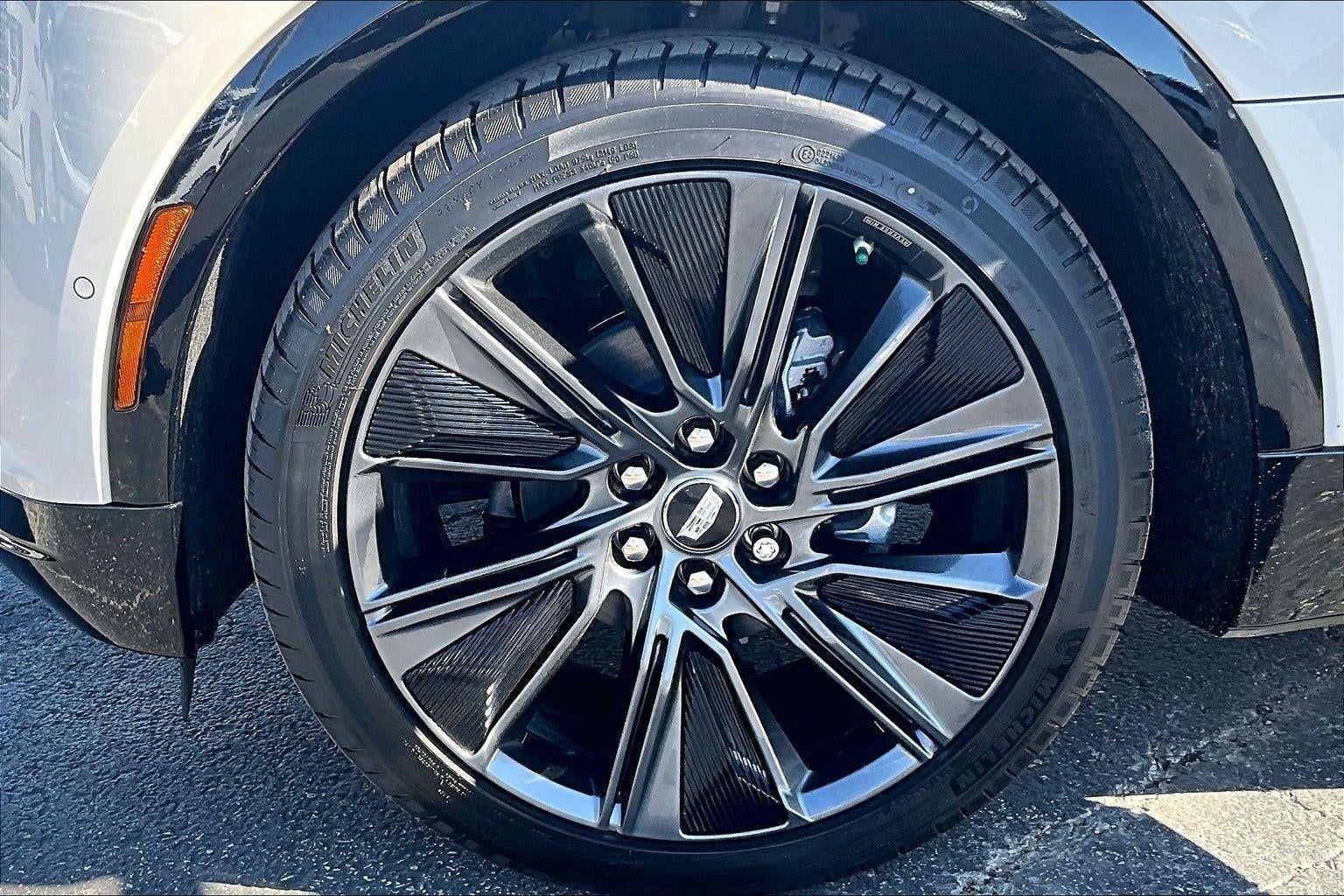2027 Cadillac LYRIQ Signature Sport
