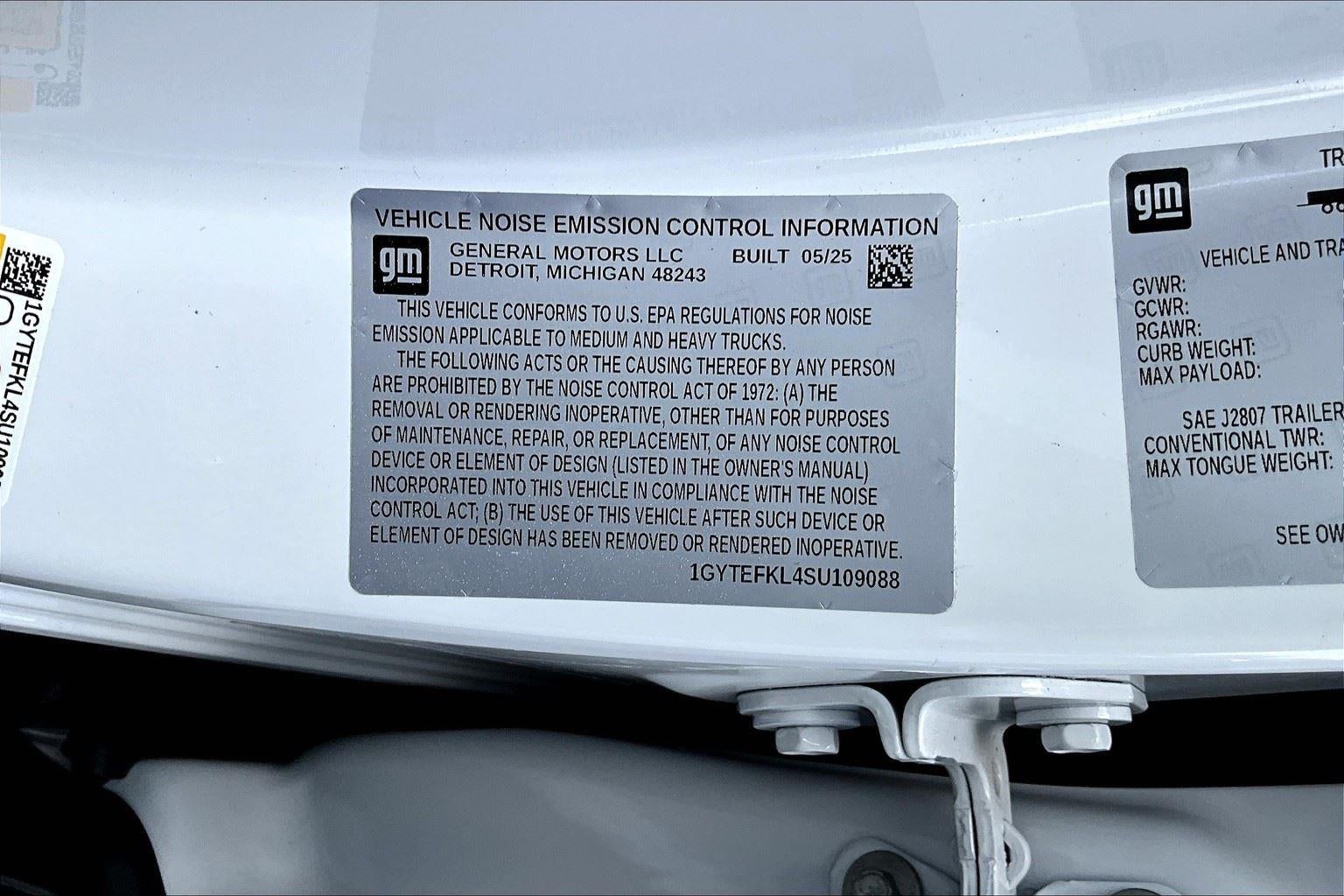 2025 Cadillac ESCALADE IQ Sport 2