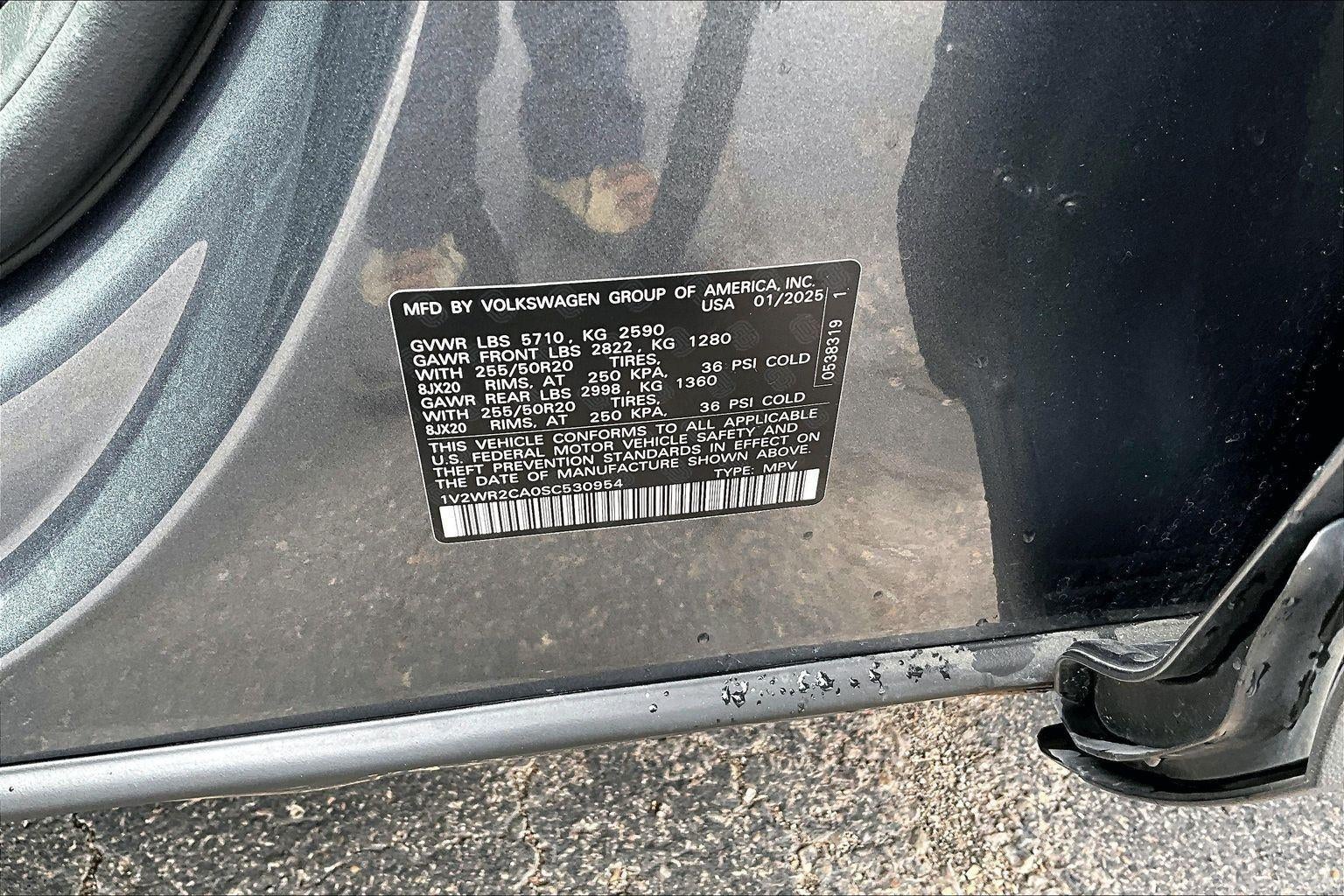 2025 Volkswagen Atlas 2.0T SE w/Technology
