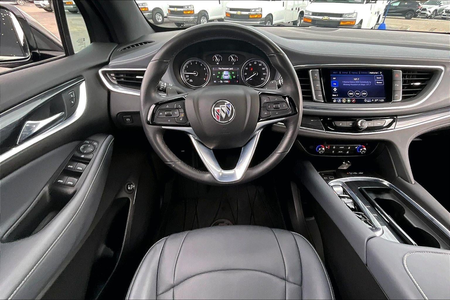 2023 Buick Enclave Essence