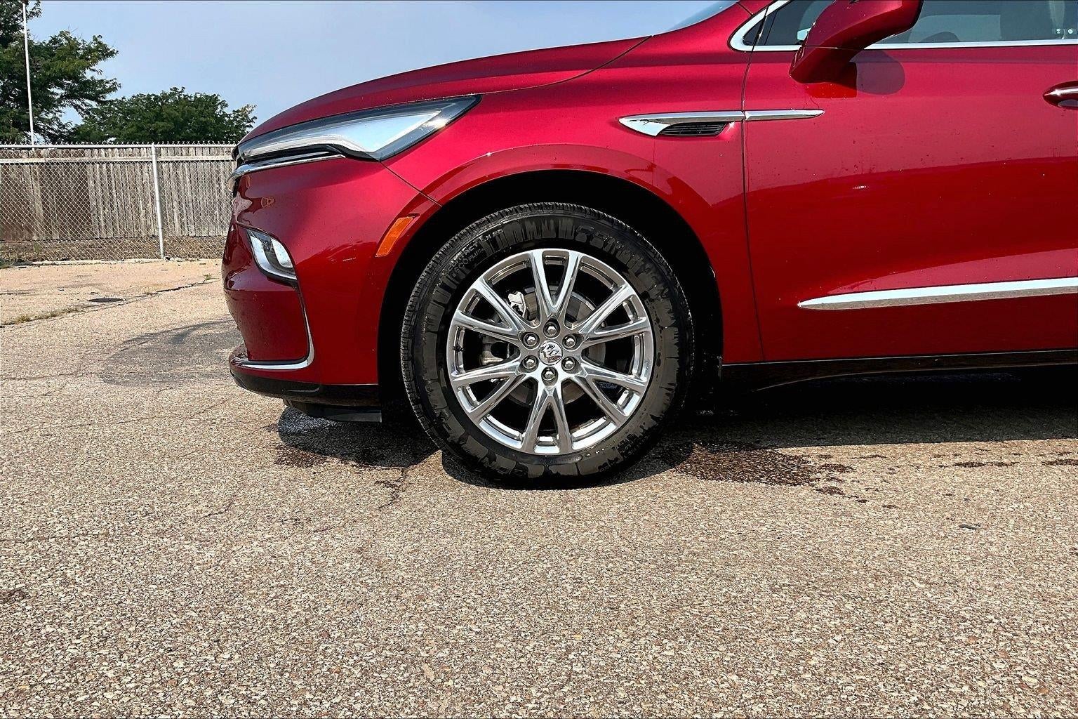 2023 Buick Enclave Essence