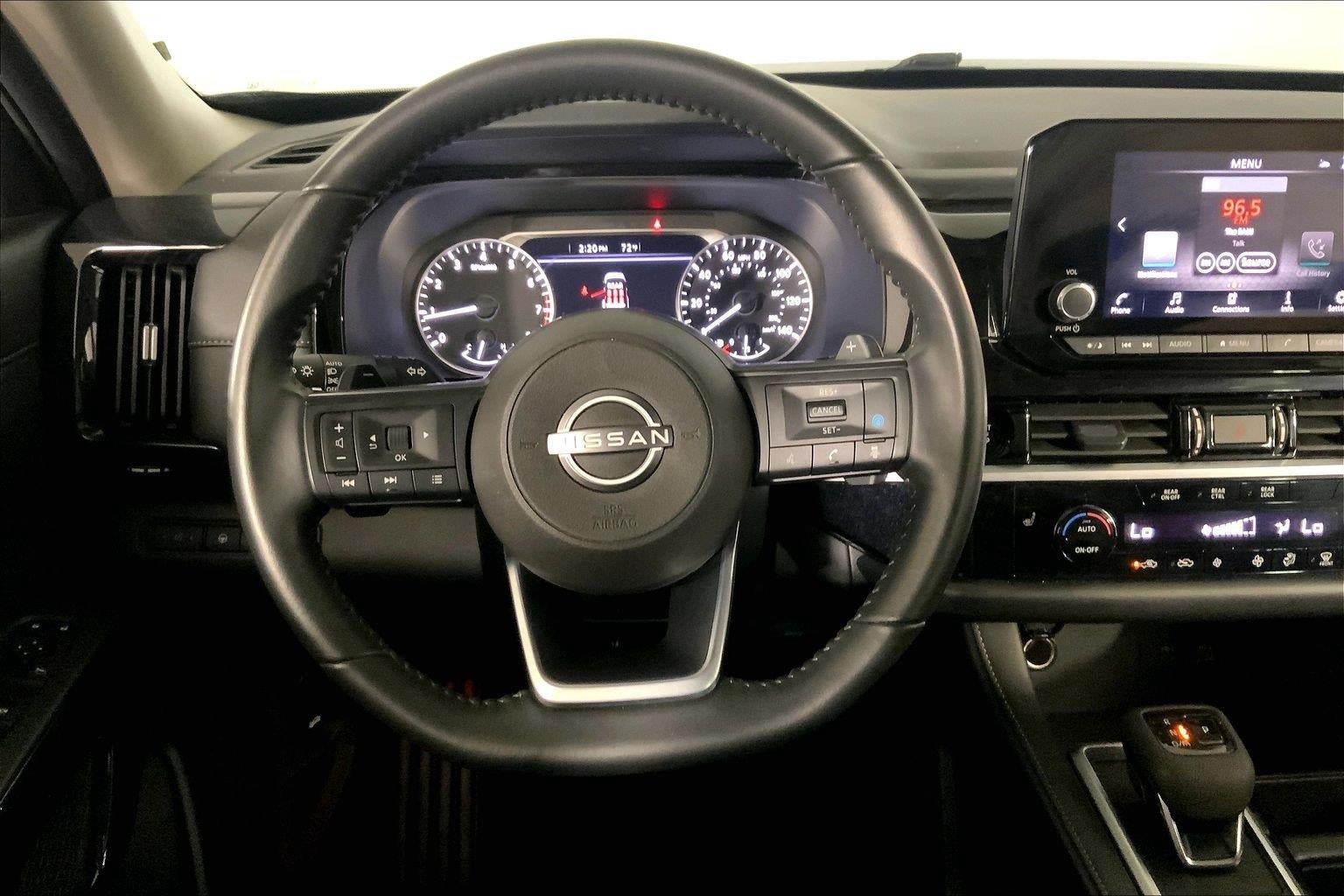 2025 Nissan Pathfinder SV