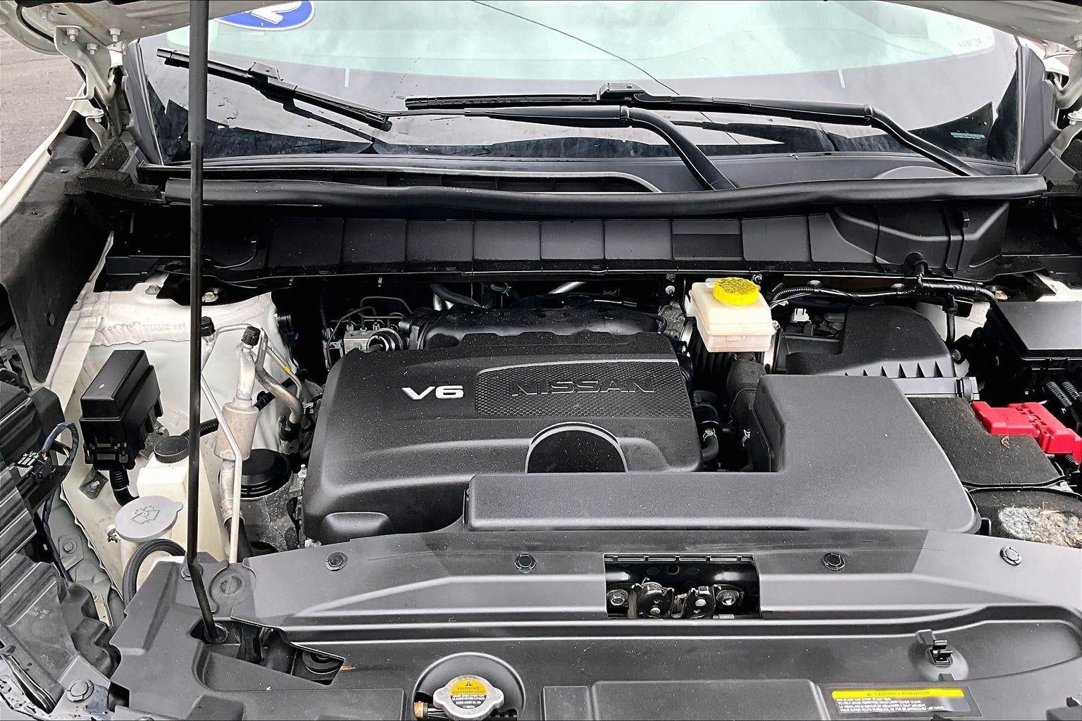 2022 Nissan Pathfinder SL