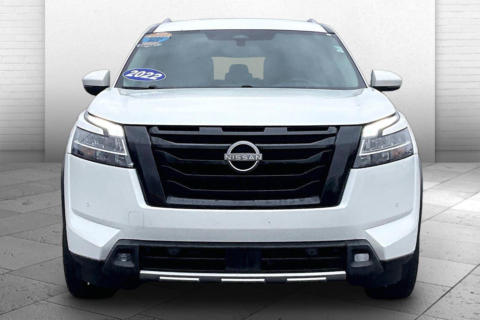 2022 Nissan Pathfinder SL