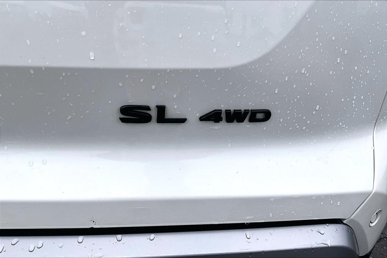 2022 Nissan Pathfinder SL