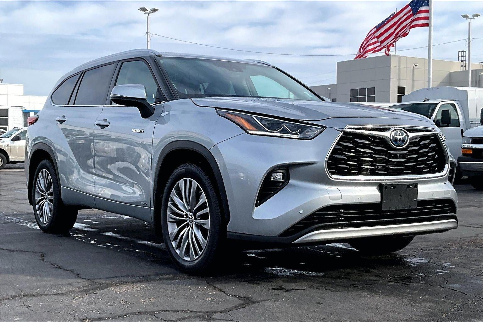 2021 Toyota Highlander Hybrid Platinum